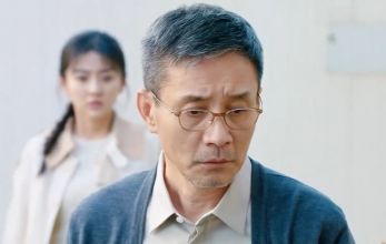 Белое оливковое дерево